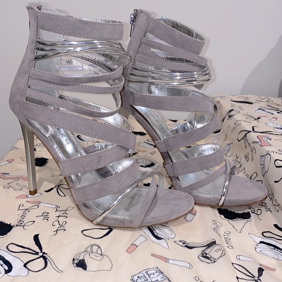Grey and silver high heels - Picture 1 of 7